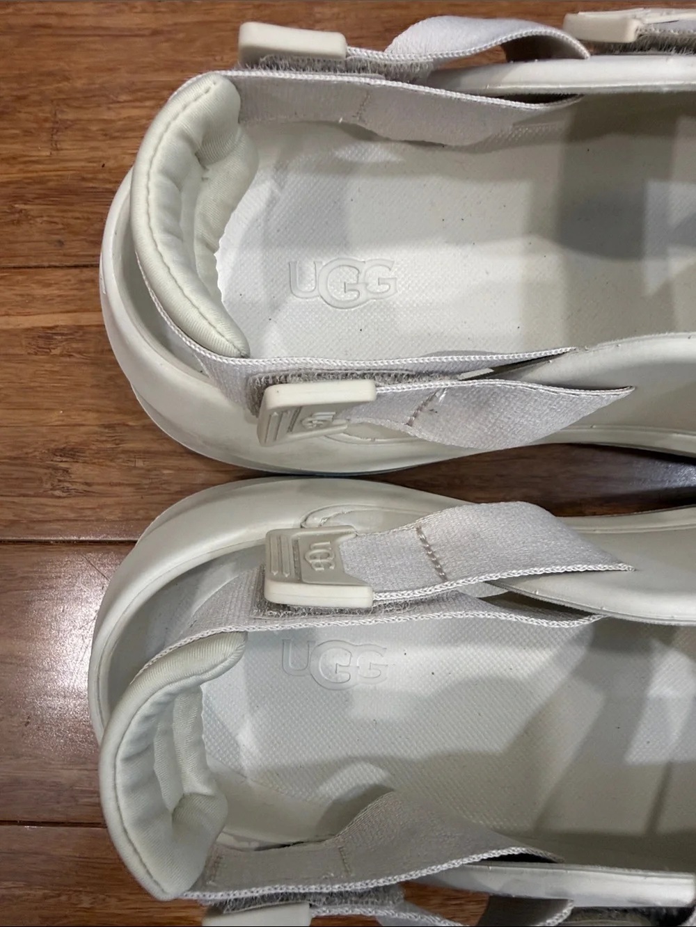 UGG men’s Stratus sandal